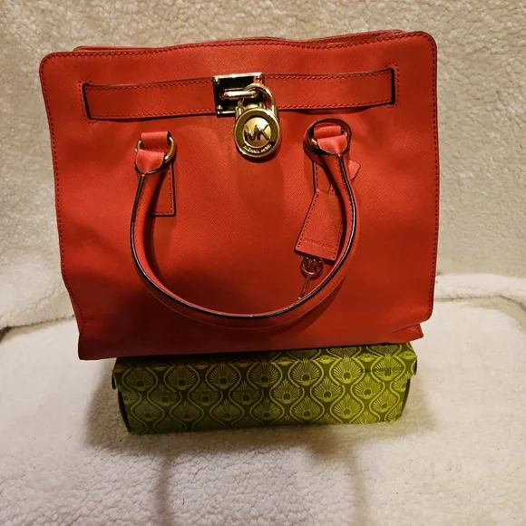 Michael Kors Large Hamilton Tote Watermelon W/ Goldtone Hardware Large - Picture 8 of 8